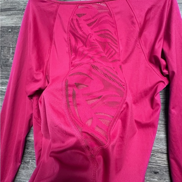 Puma Fushia Dark Pink Long Sleeve T-Shirt with Back Lace Detail - Picture 9 of 10